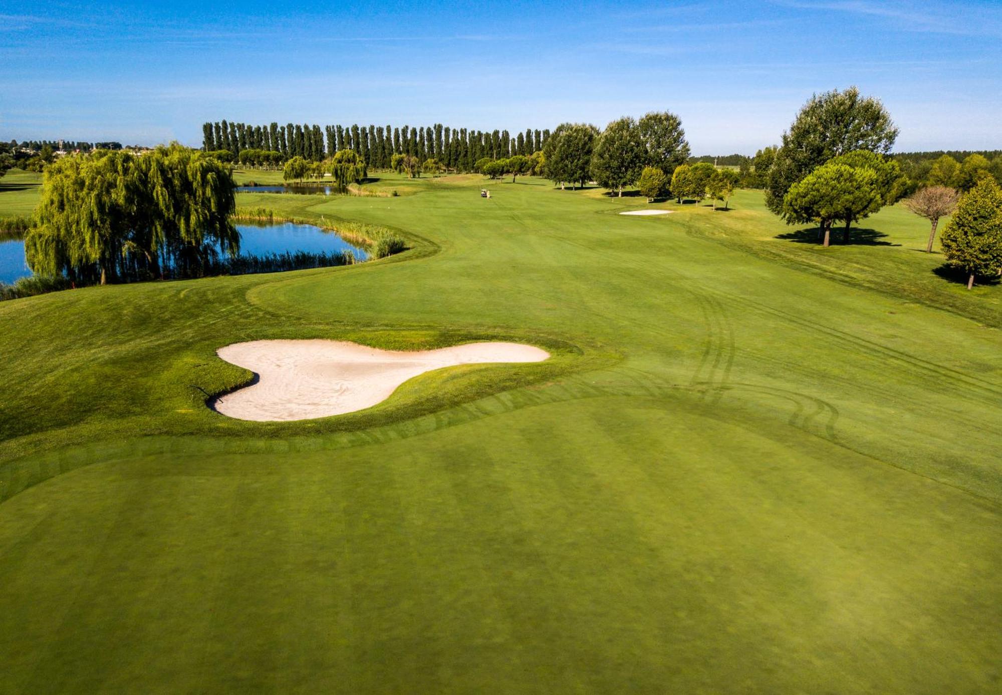 Living At Golf Club