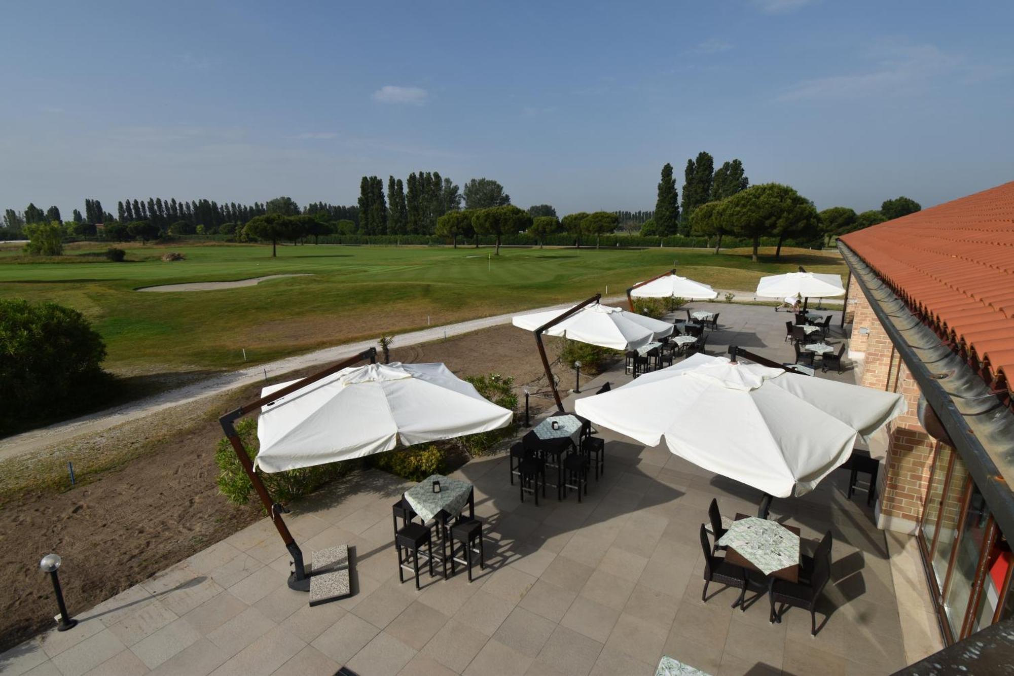 Living At Golf Club